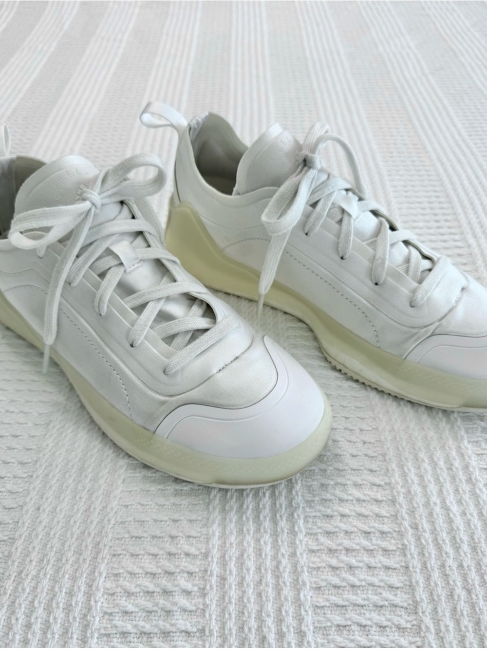 adidas by Stella McCartney Treino Triple White Sneakers Size 8 FY1548